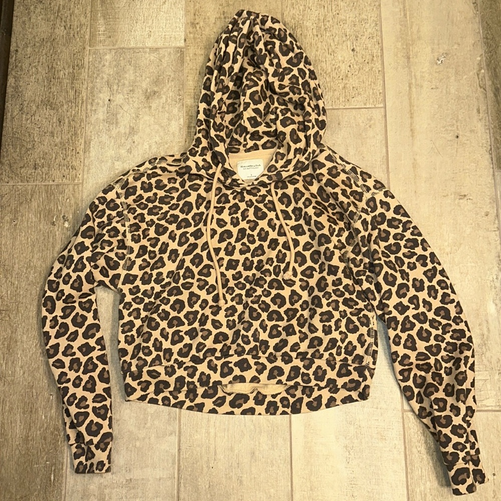 A&F cropped hoodie